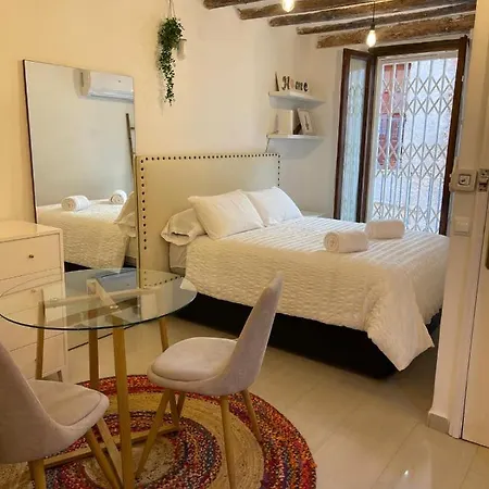 La Curiosa Del Casc Antic Apartment Tarragona Exterior photo